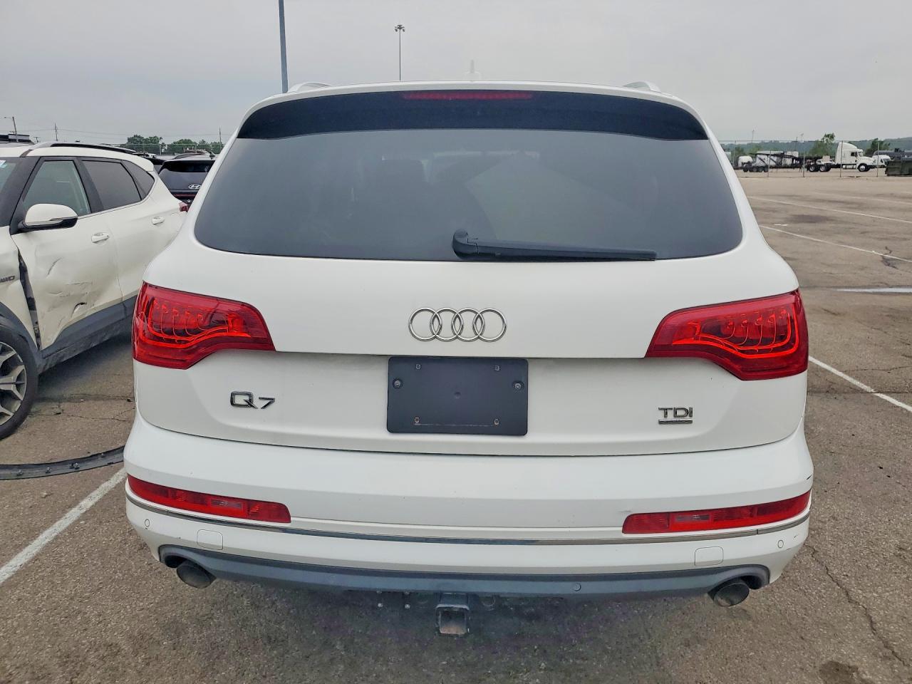 2011 Audi Q7 Premium Plus - Image 6