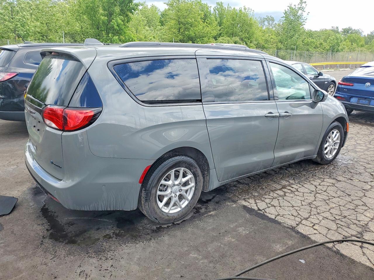 2020 Chrysler Pacifica Hybrid Limited - Фото 3