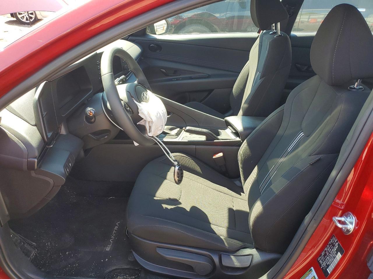 2025 Hyundai Elantra Sel Sport - Фото 7