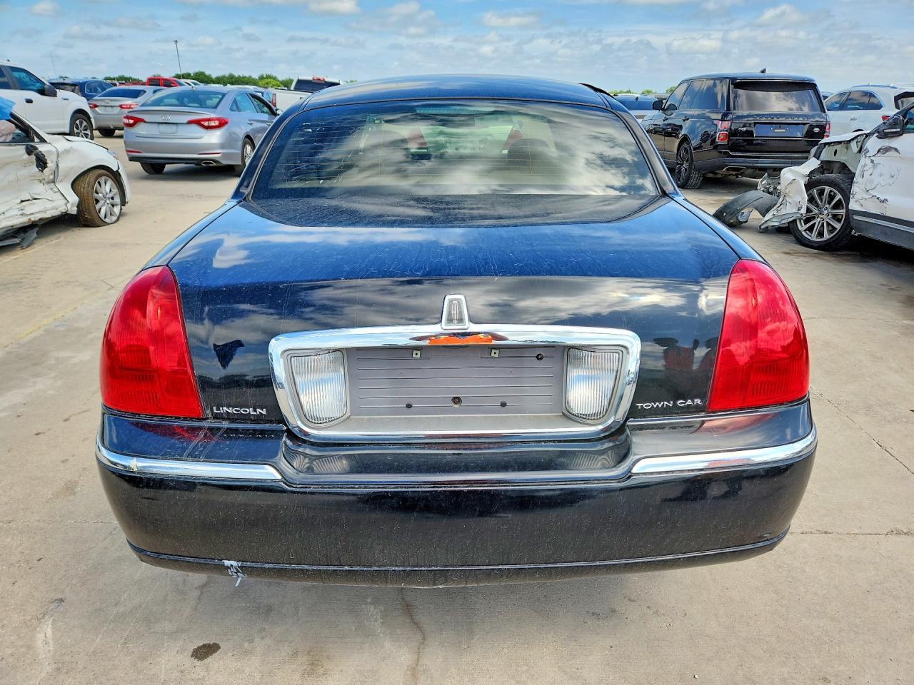 2006 Lincoln Town Car Designer - Фото 6