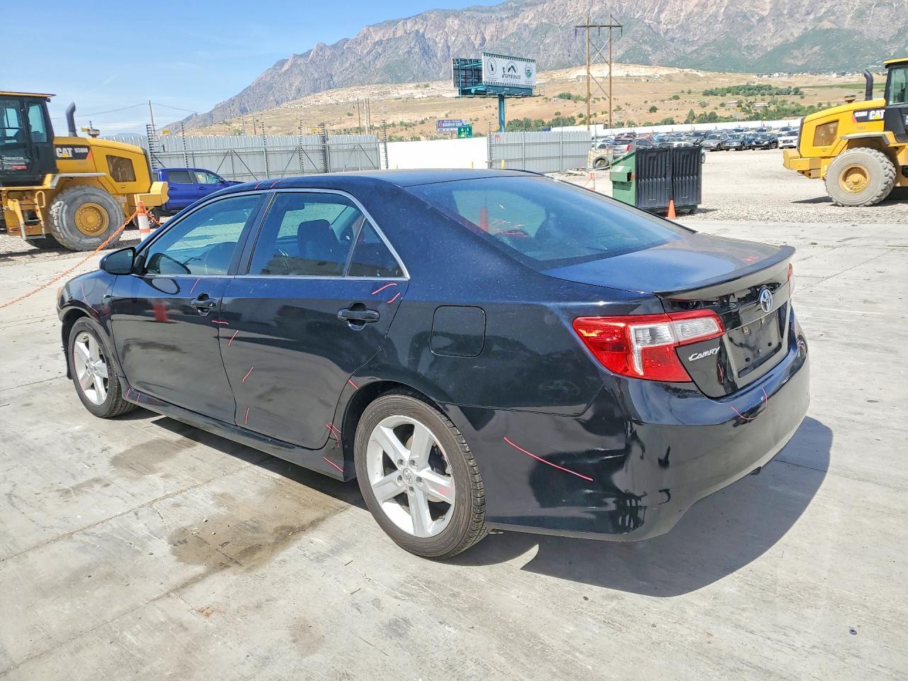 2014 Toyota Camry Se - Image 2