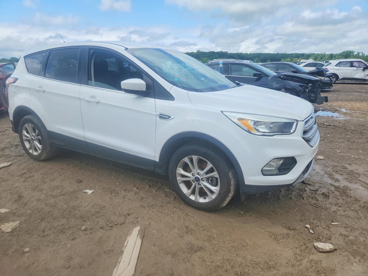 2017 Ford Escape Se - Фото 4