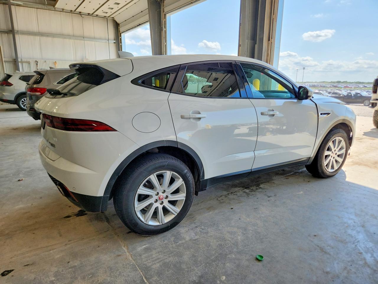2019 Jaguar E-Pace S - Фото 3