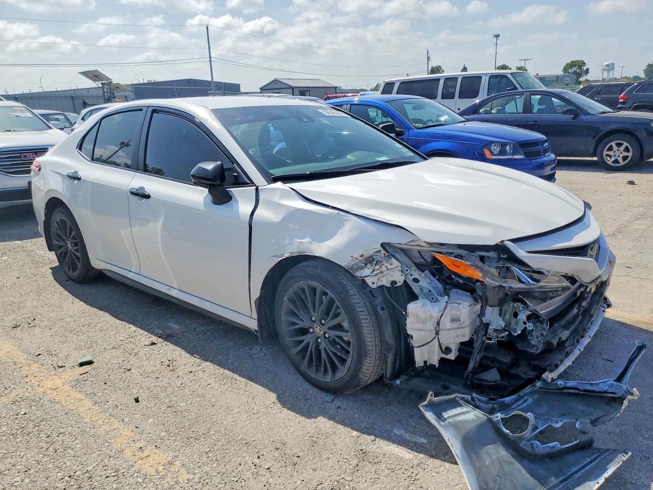 2020 Toyota Camry Se Nightshade - Image 4