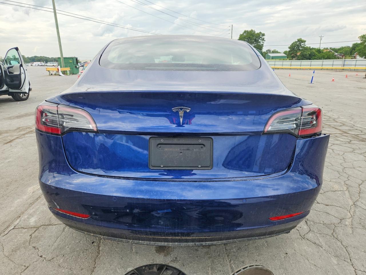 2021 Tesla Model 3 - Фото 6