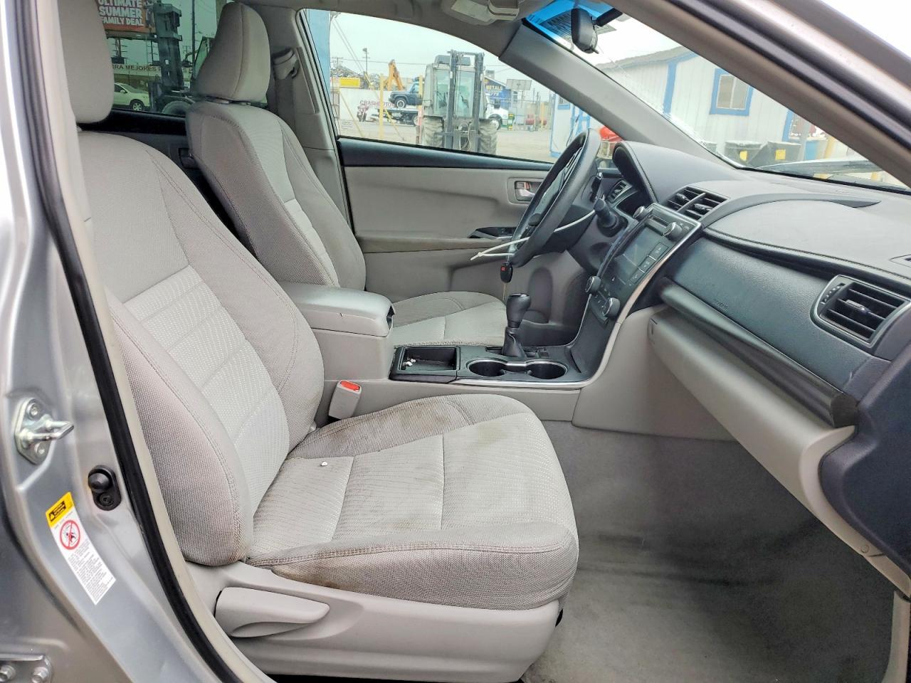 2015 Toyota Camry Le - Image 7