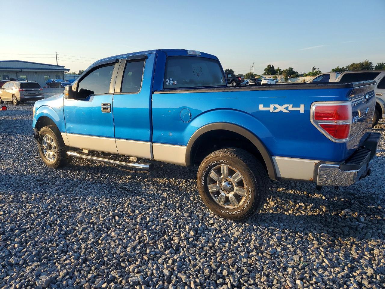 2009 Ford F150 Super Cab - Image 2