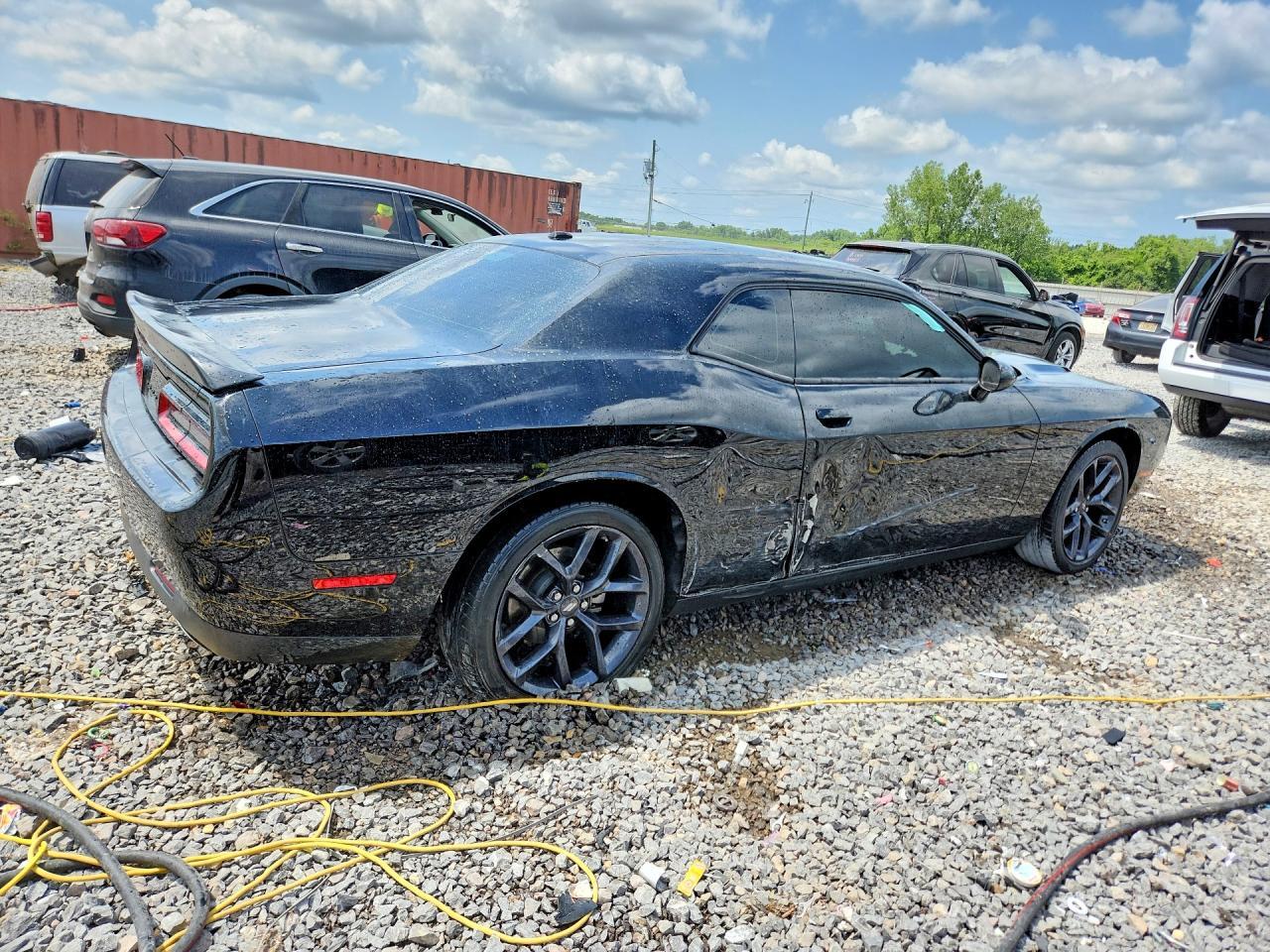 2023 Dodge Challenger Sxt - Фото 3