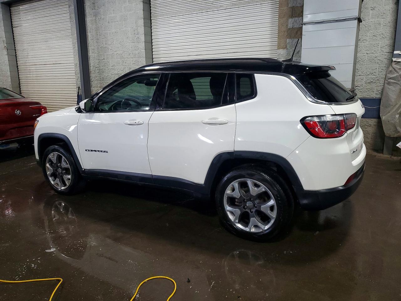 2017 Jeep Compass Limited - Фото 2
