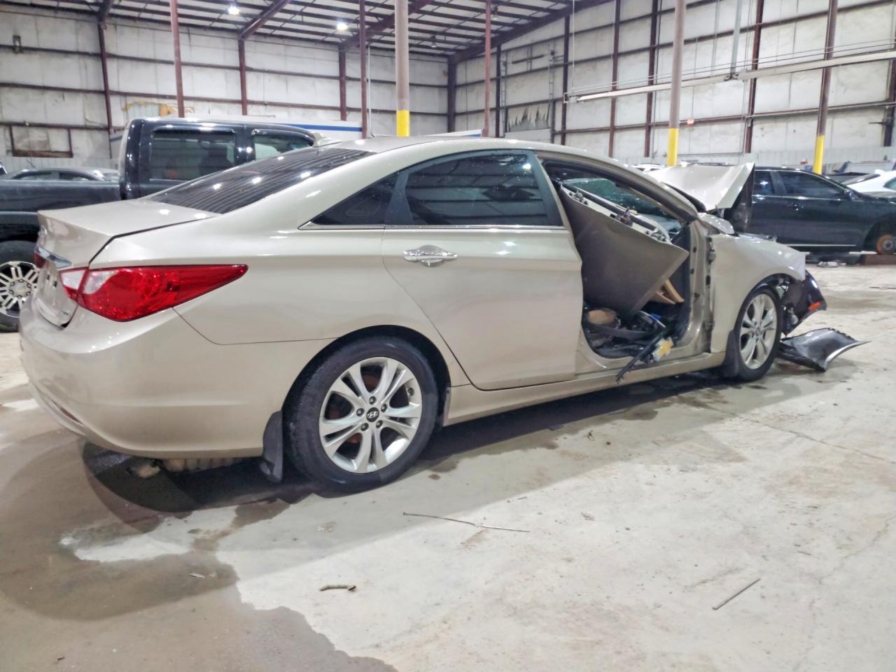 2011 Hyundai Sonata Limited - Image 3