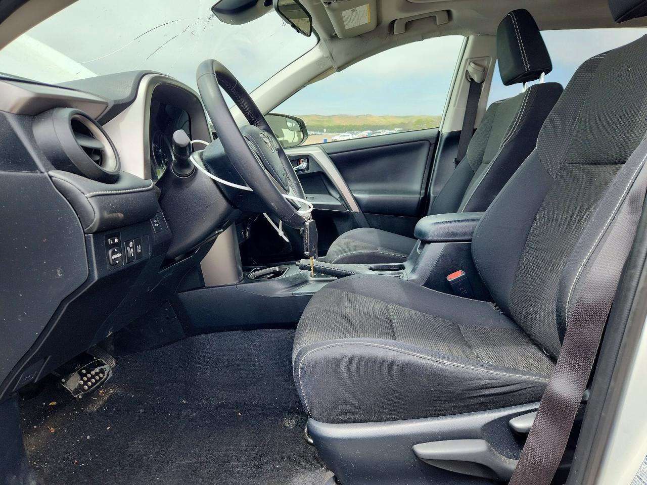 2017 Toyota Rav4 Le - Image 7