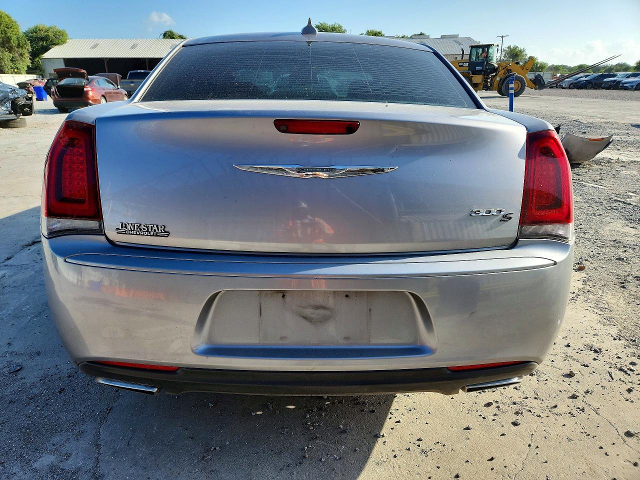 2015 Chrysler 300 S - Image 6