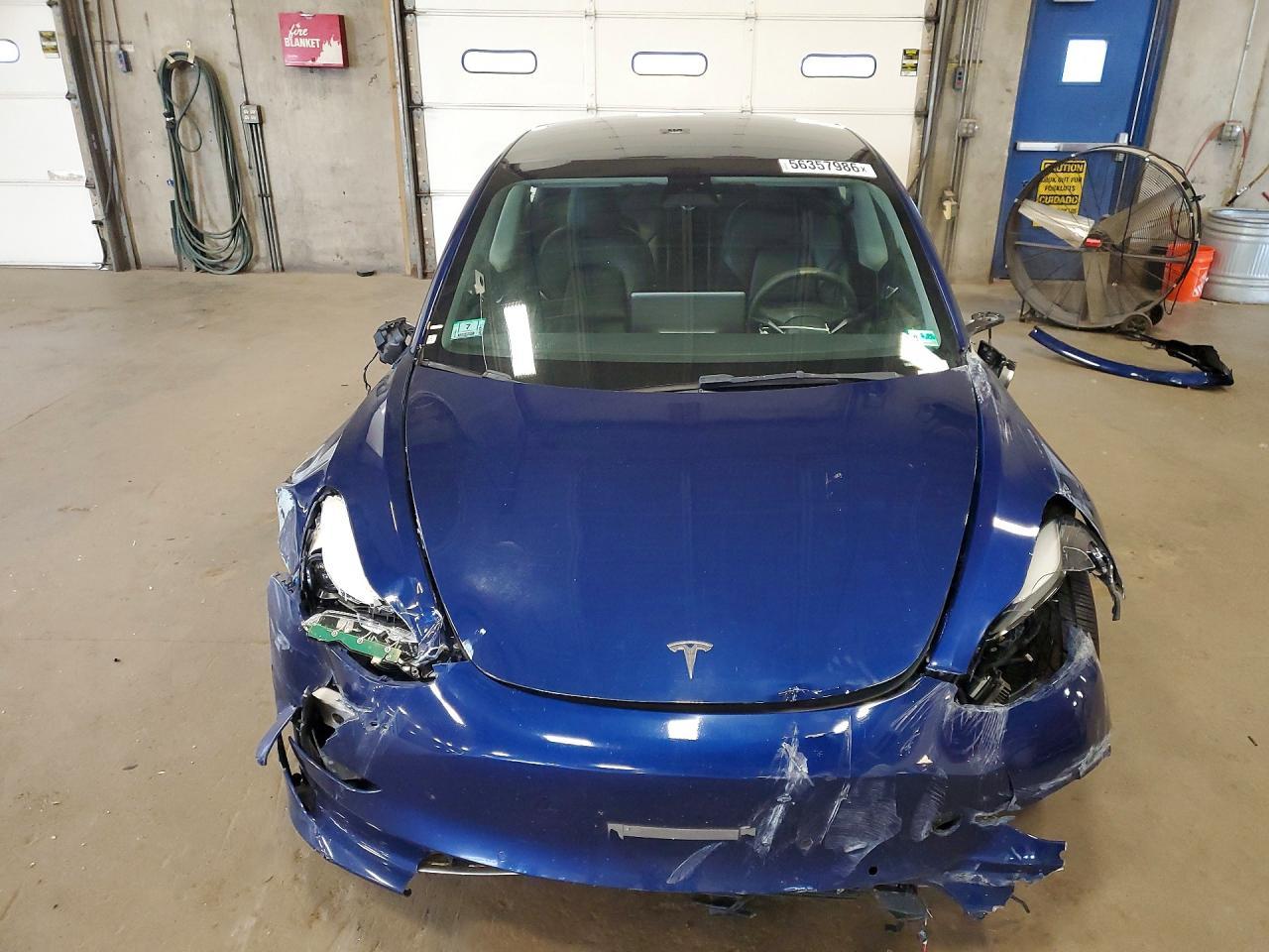 2022 Tesla Model 3 - Фото 5