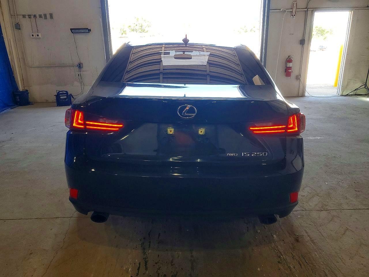 2014 Lexus Is 250 - Image 6