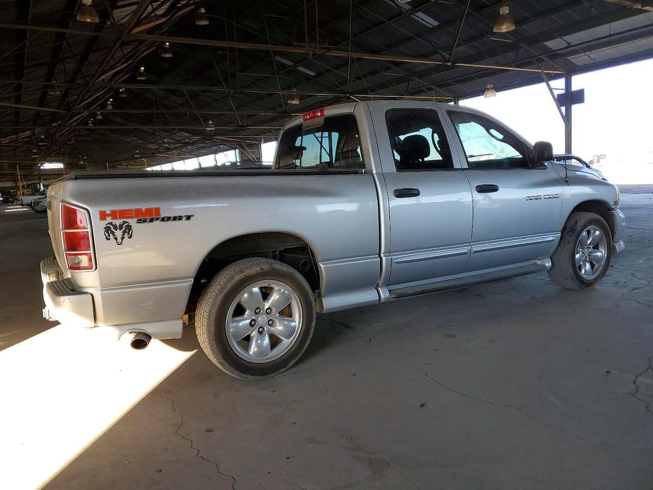 2004 Dodge Ram 1500 St - Фото 3