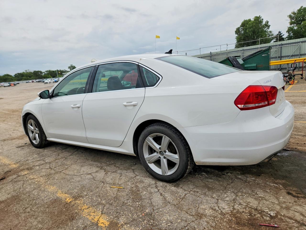 2012 Volkswagen Passat Se - Image 2