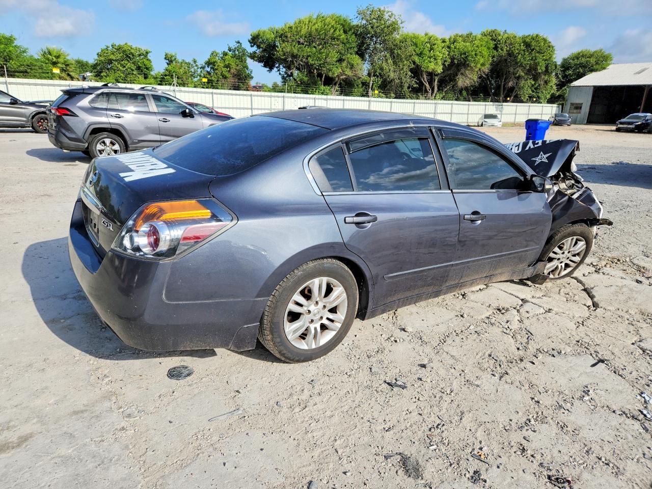 2011 Nissan Altima 2.5 - Фото 3