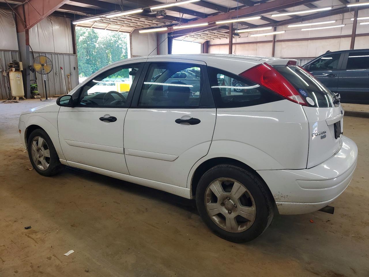 2005 Ford Focus Zx5 - Фото 2
