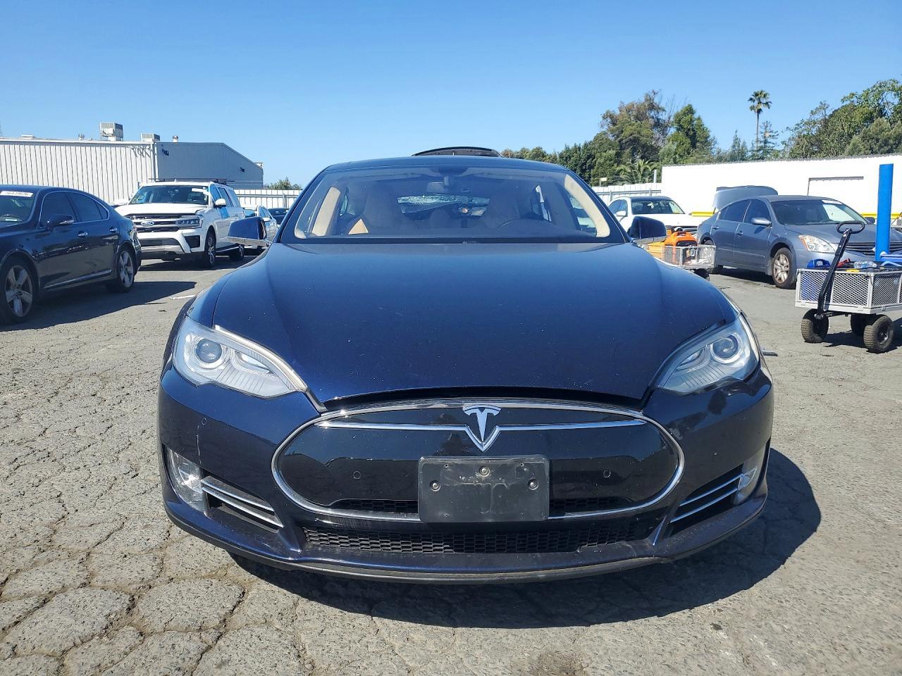 2014 Tesla Model S - Фото 5