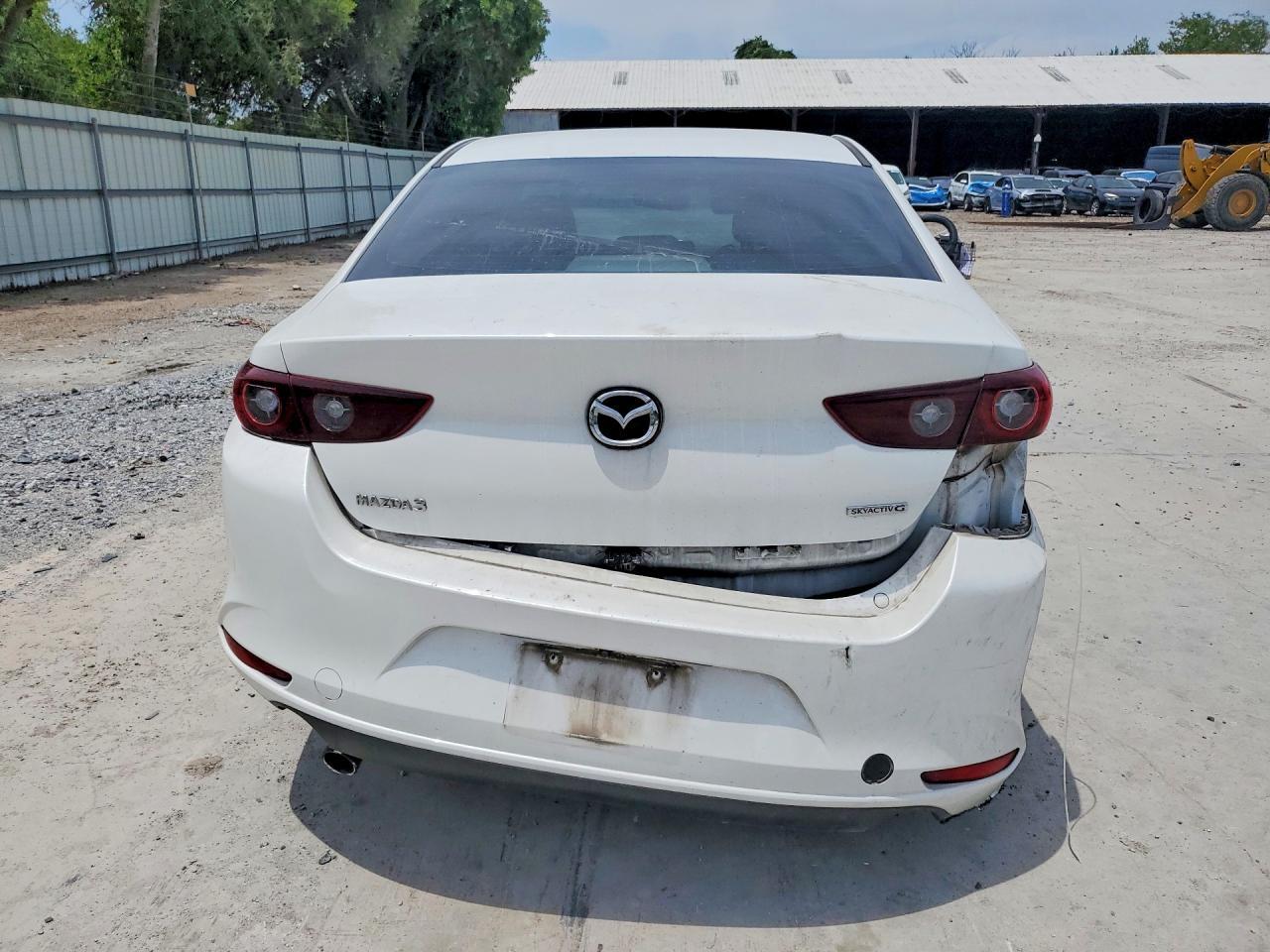 2023 Mazda 3 Preferred - Image 6