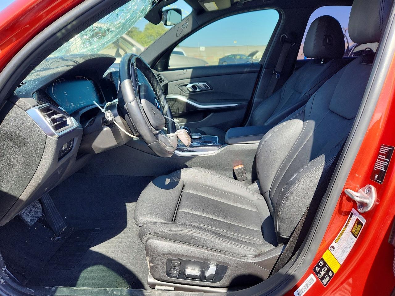 2021 BMW 330Xi - Фото 7