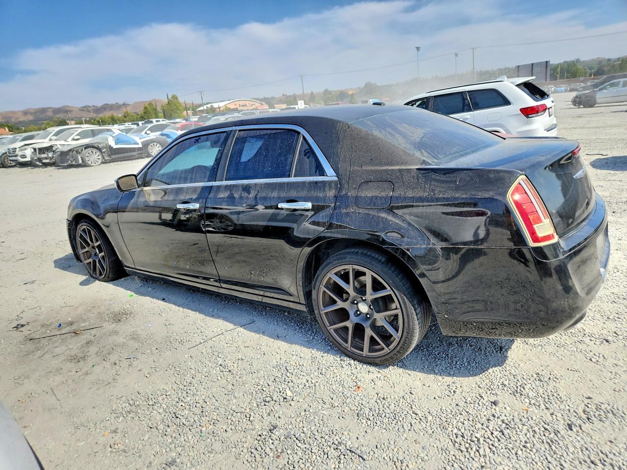 2013 Chrysler 300C - Фото 2