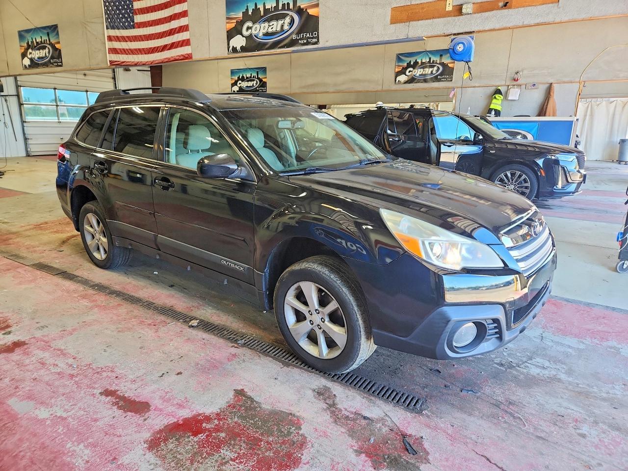 2013 Subaru Outback 2.5I Premium - Image 4