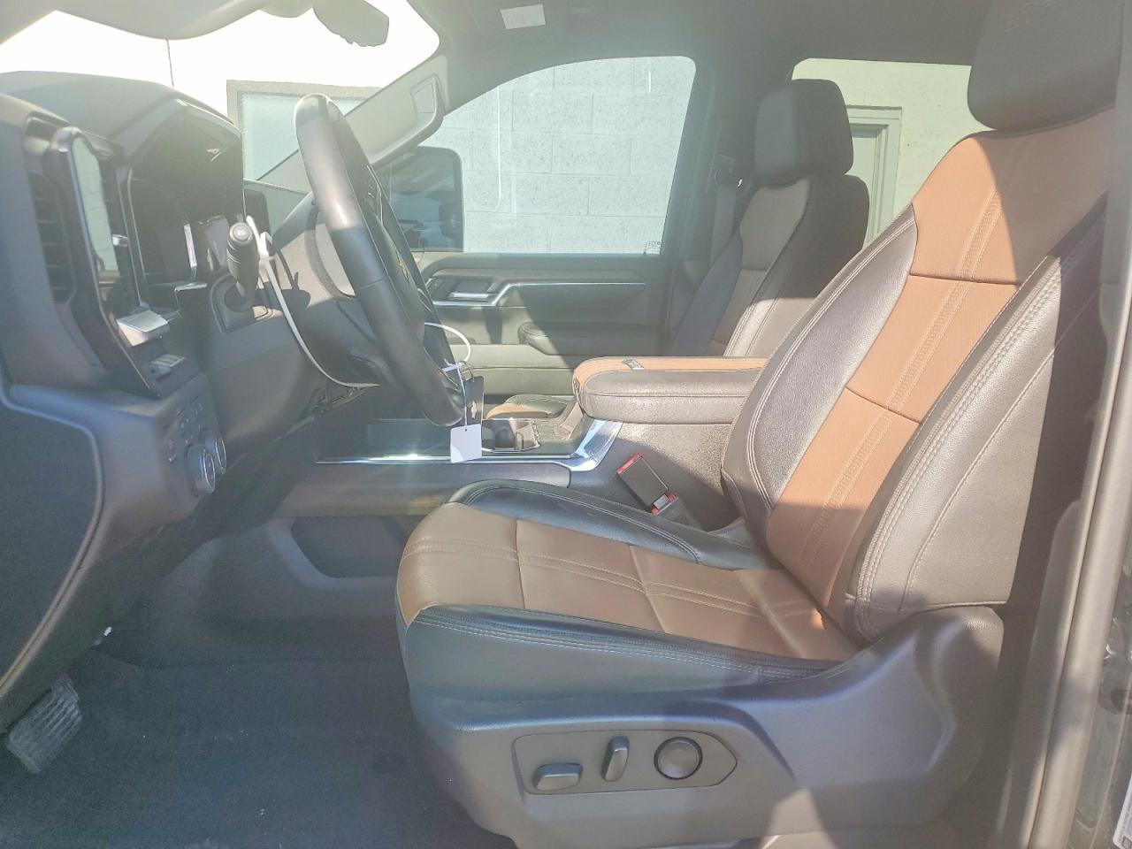 2024 Chevrolet Silverado K3500 High Country - Фото 7
