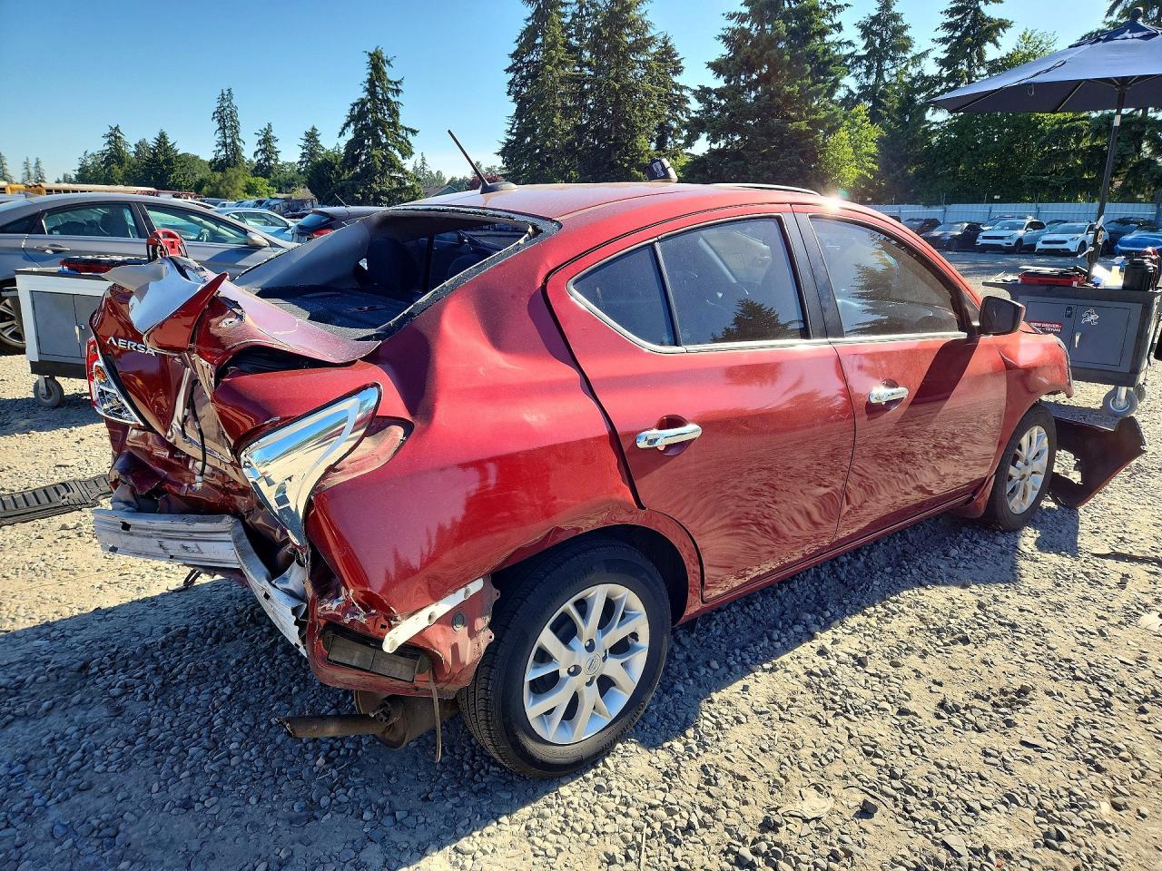 2017 Nissan Versa 1.6 S - Фото 3