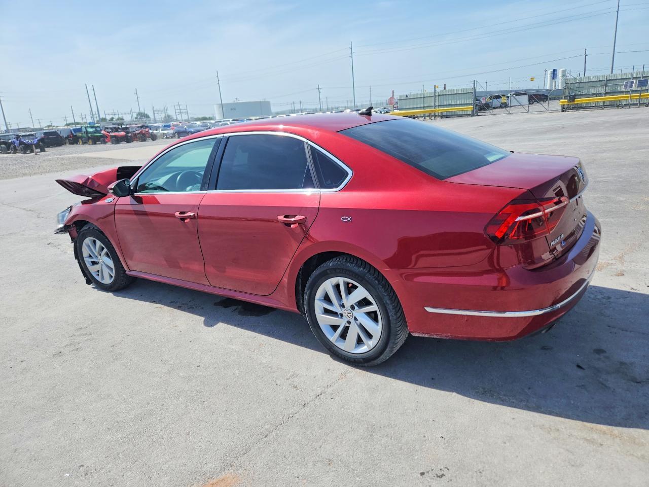 2018 Volkswagen Passat Se - Image 2