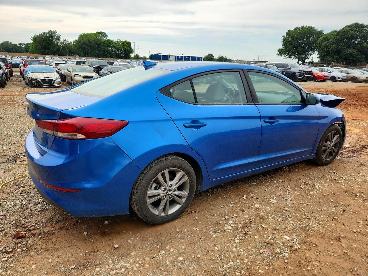 2018 Hyundai Elantra Sel - Фото 3
