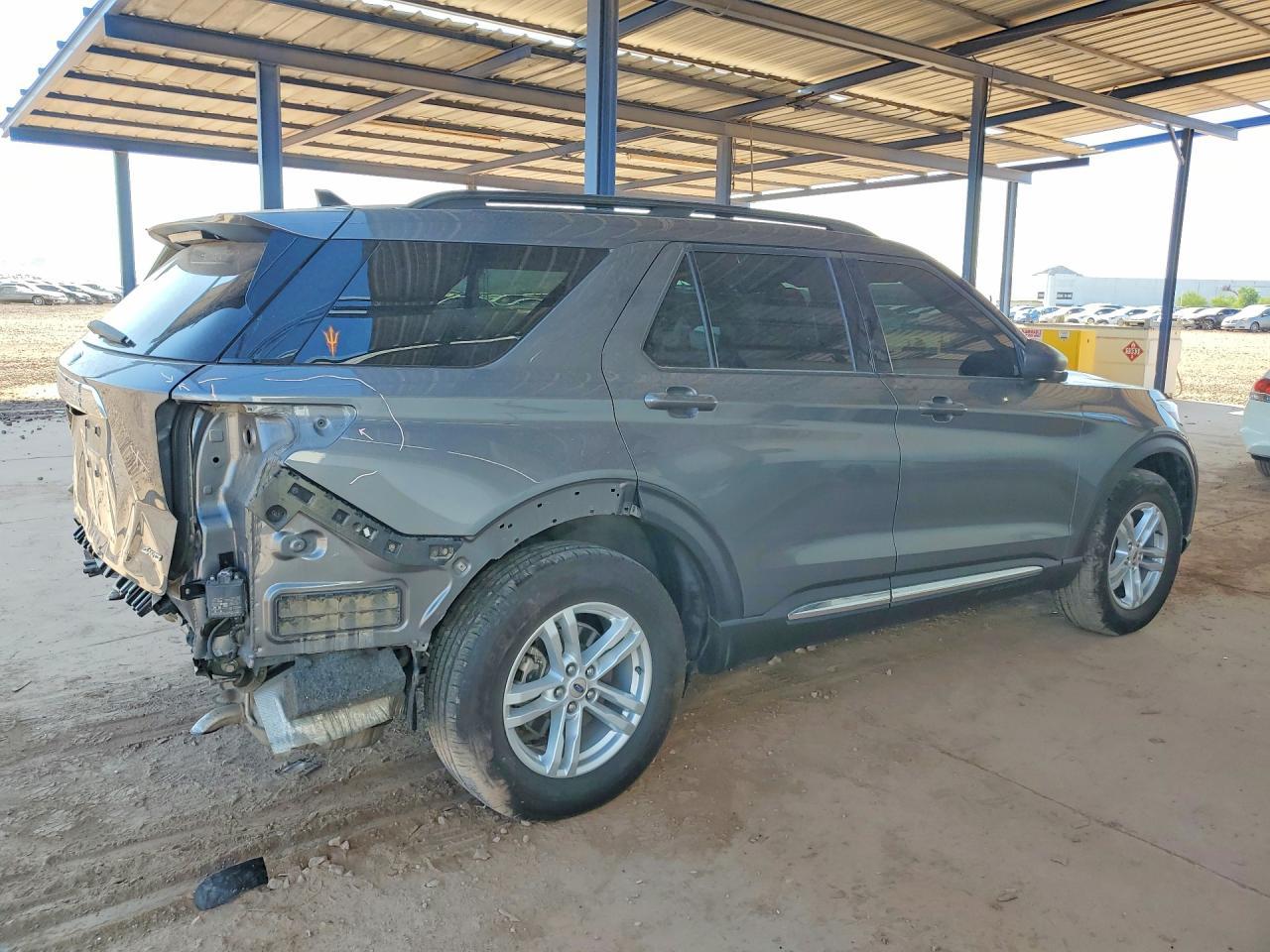 2024 Ford Explorer Xlt - Фото 3