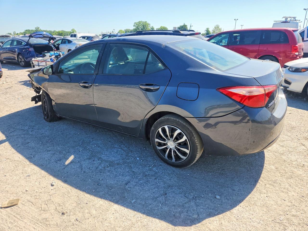 2017 Toyota Corolla Le - Фото 2