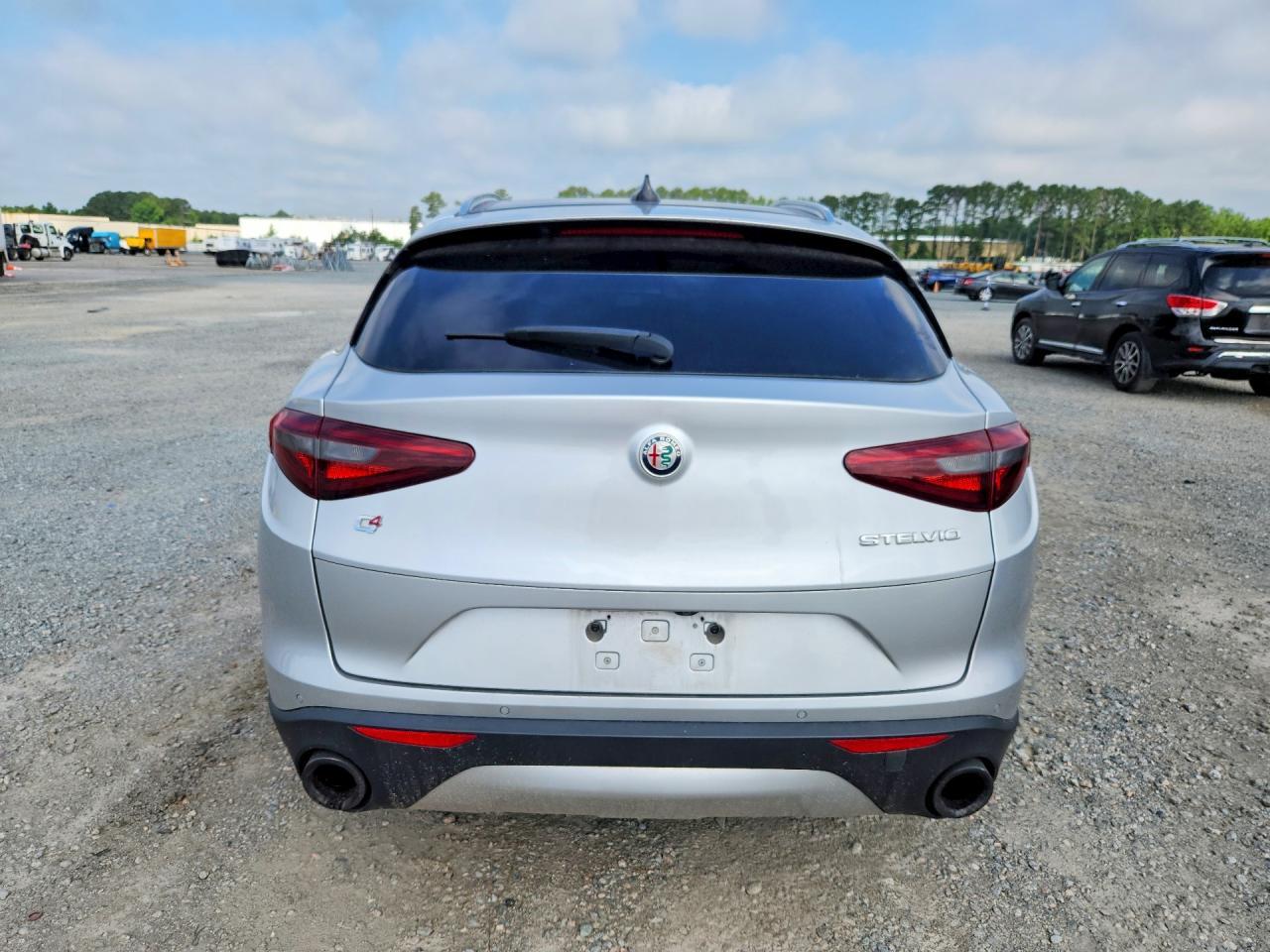 2018 Alfa Romeo Stelvio - Фото 6