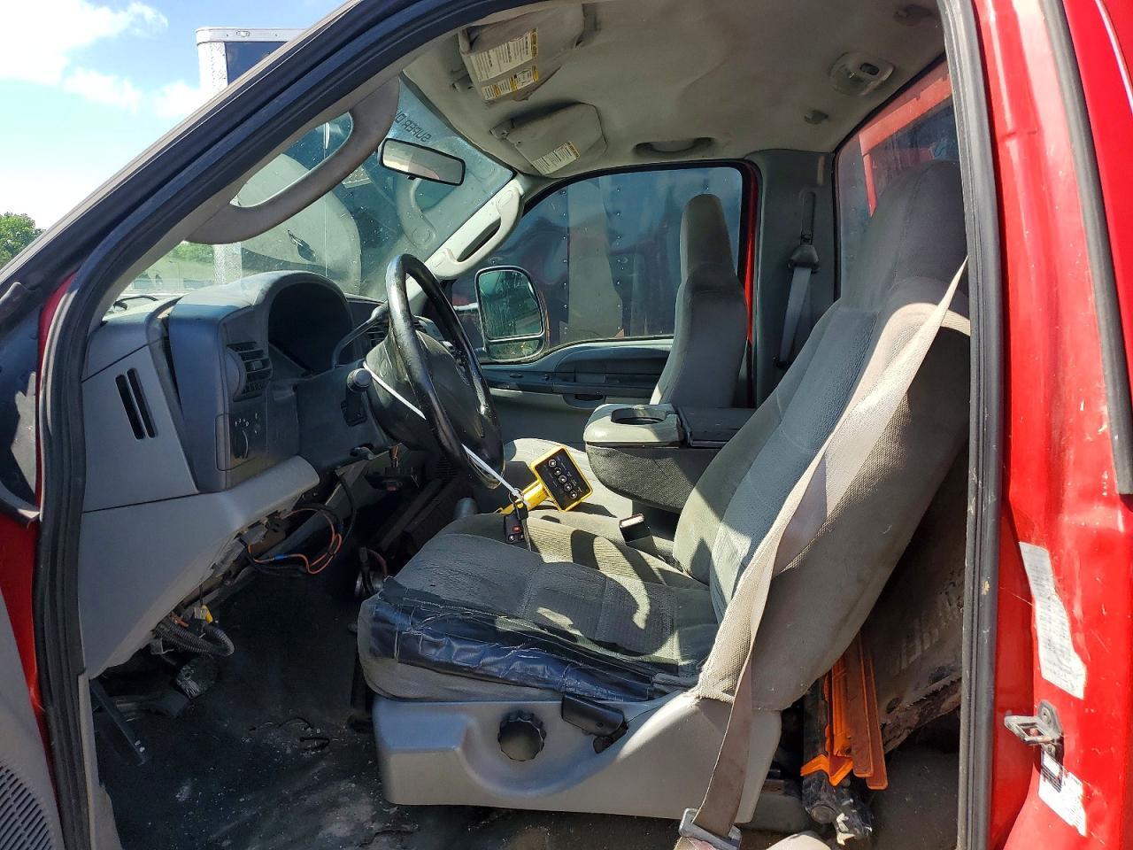 2006 Ford F550 Super Duty - Image 7