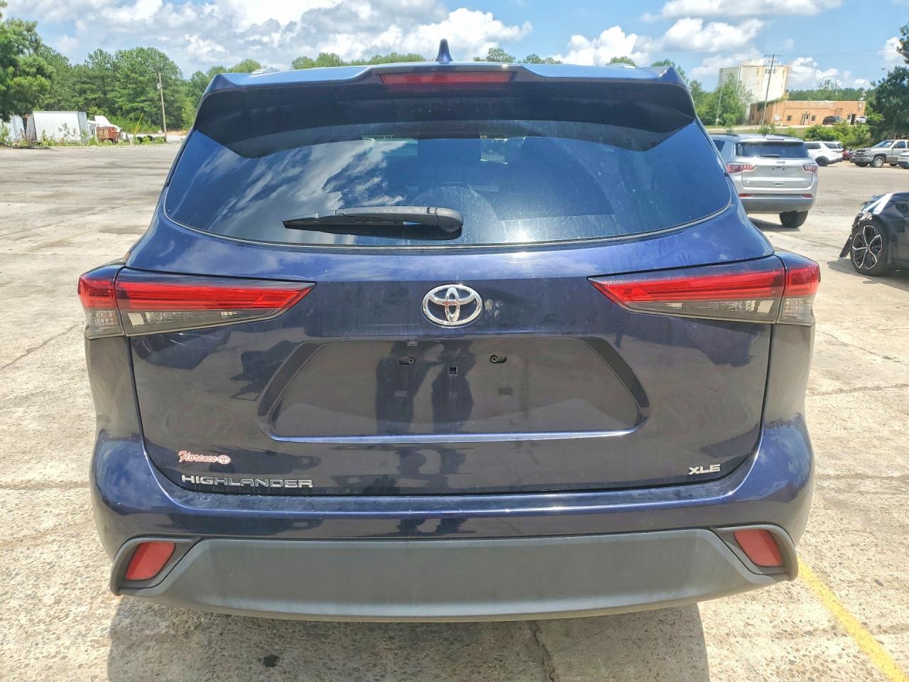 2023 Toyota Highlander Xle - Image 6