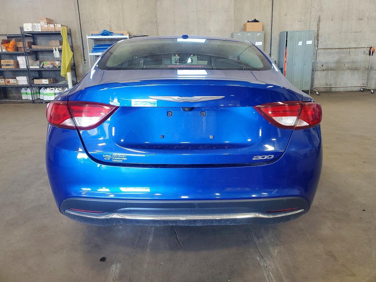 2016 Chrysler 200 Limited - Фото 6