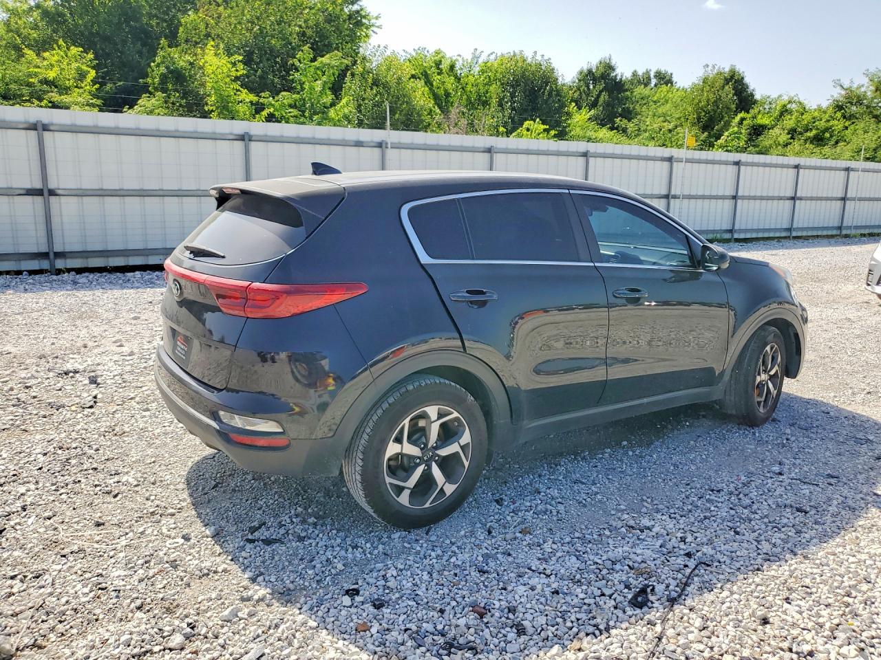 2020 Kia Sportage Lx - Image 3