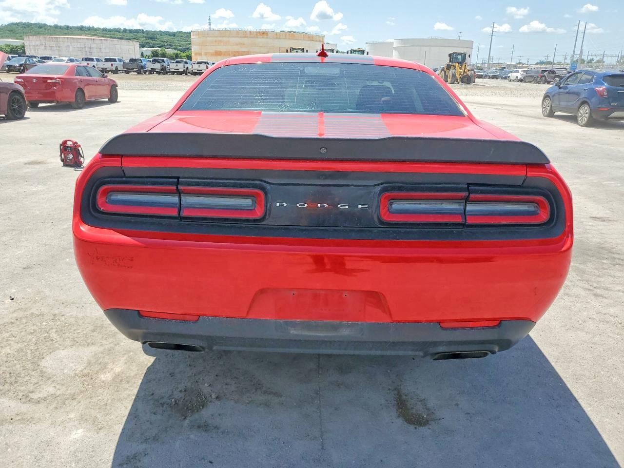 2018 Dodge Challenger R - Image 6