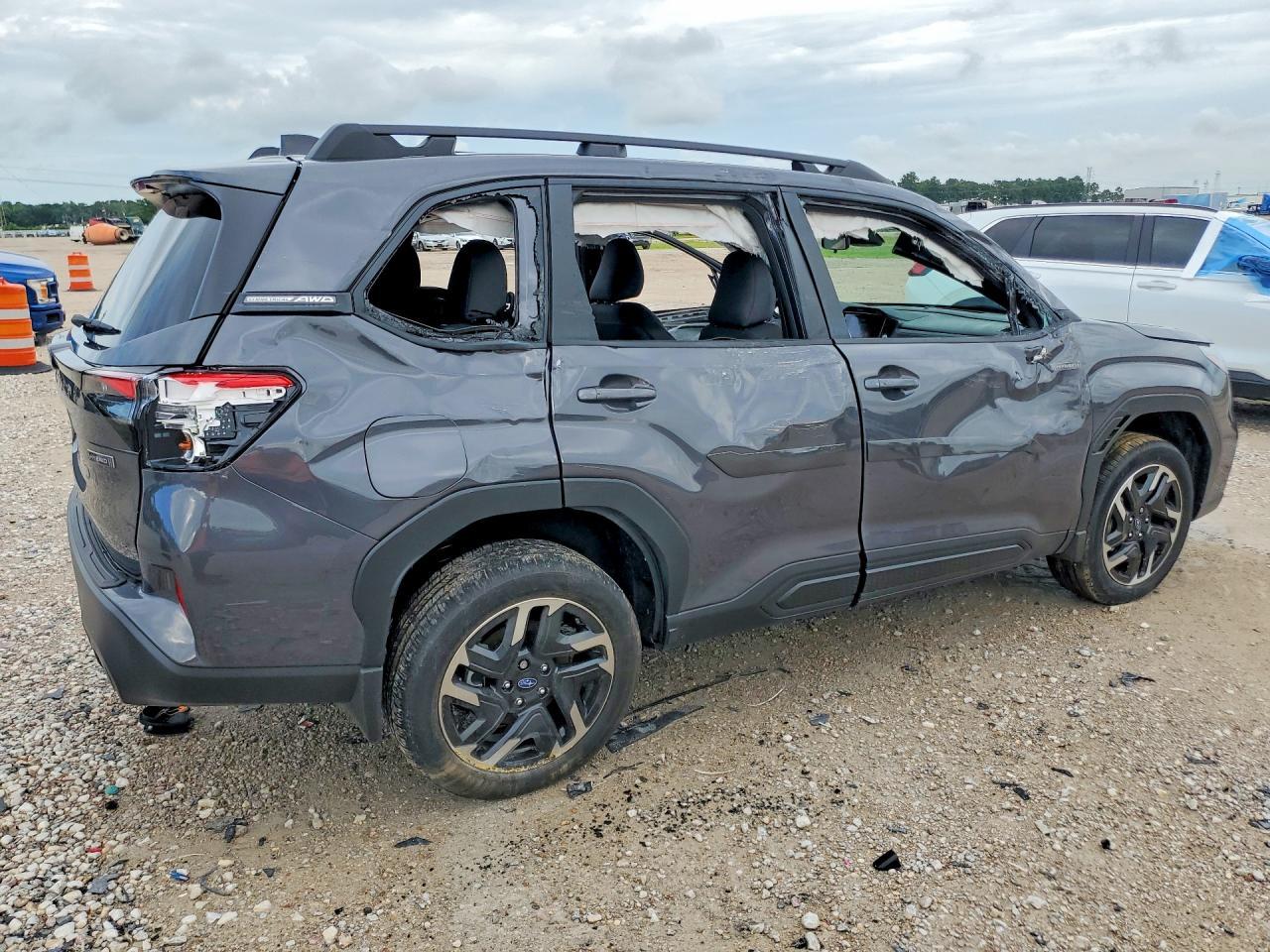 2026 Subaru Forester Premium - Фото 3
