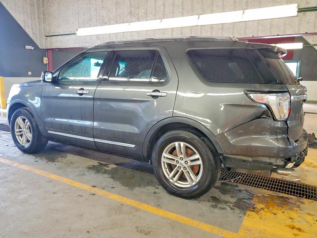 2017 Ford Explorer Limited - Фото 2