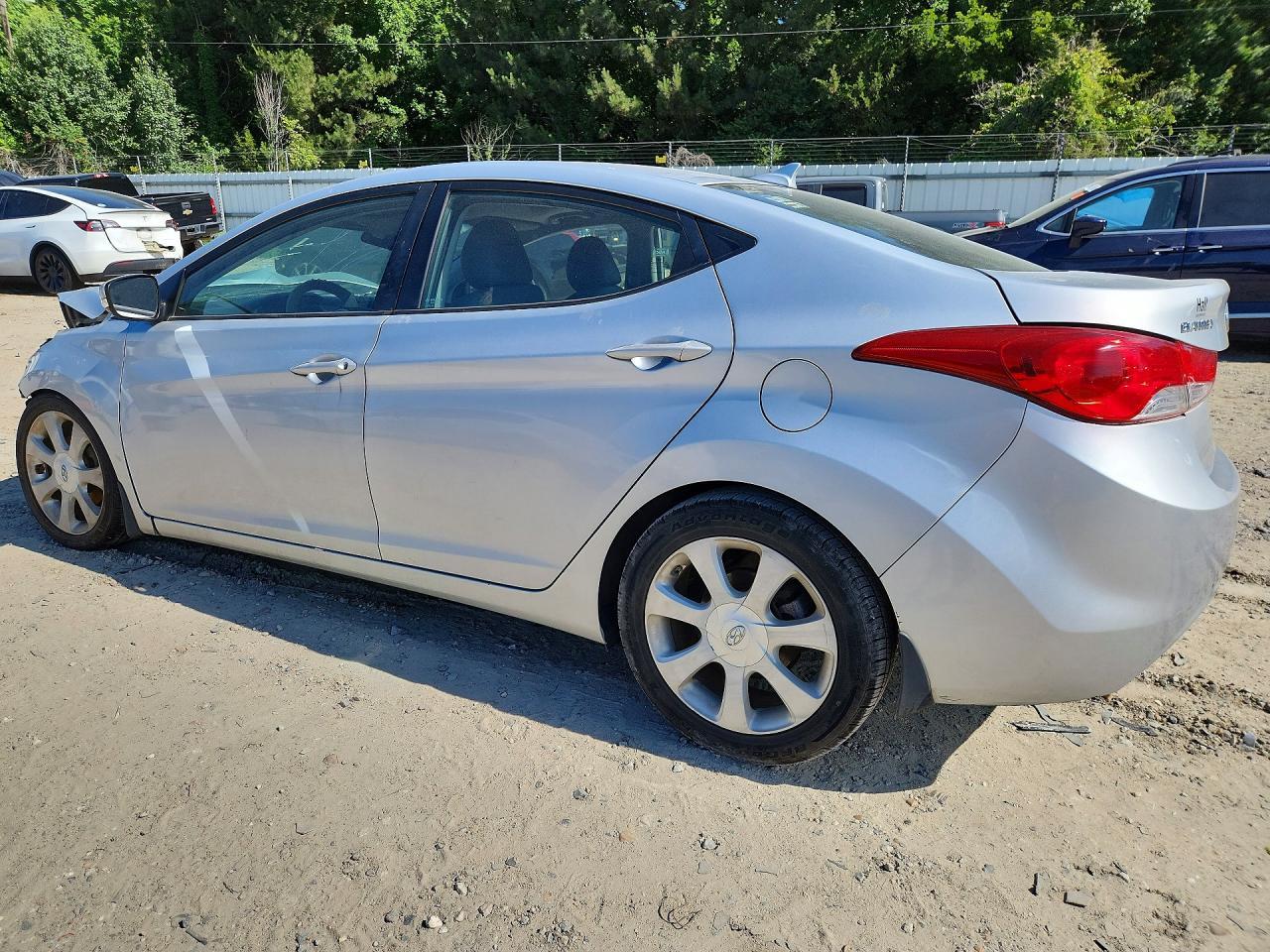 2012 Hyundai Elantra Limited - Image 2