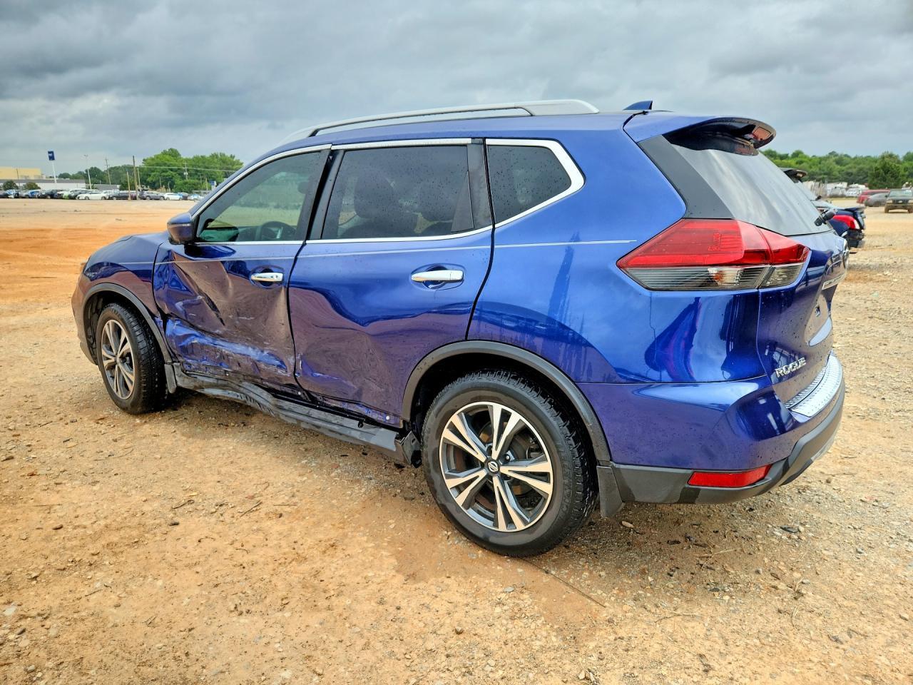 2018 Nissan Rogue Sl - Image 2