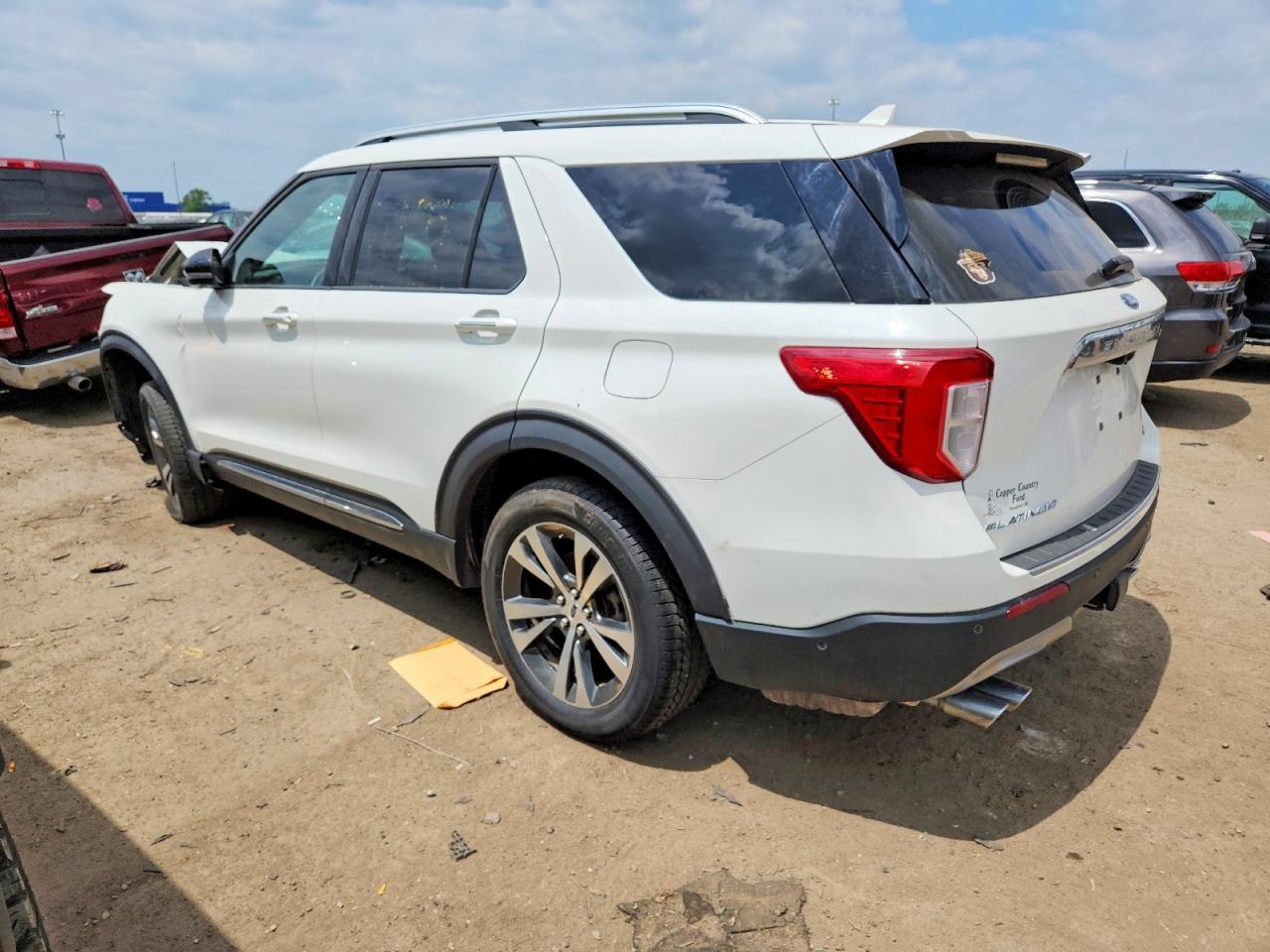 2020 Ford Explorer Platinum - Image 3