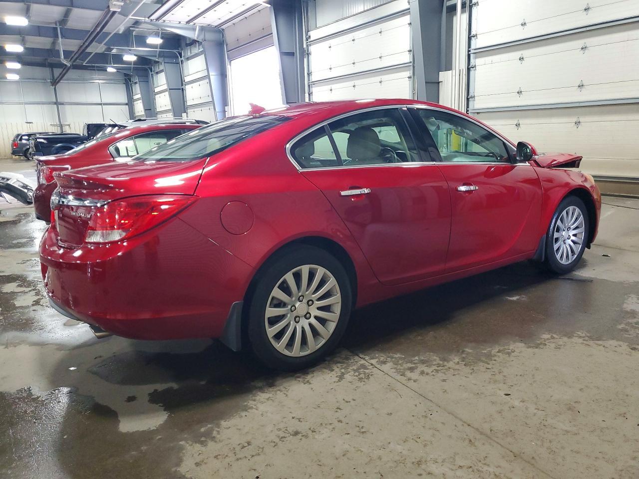 2013 Buick Regal Premium - Image 3