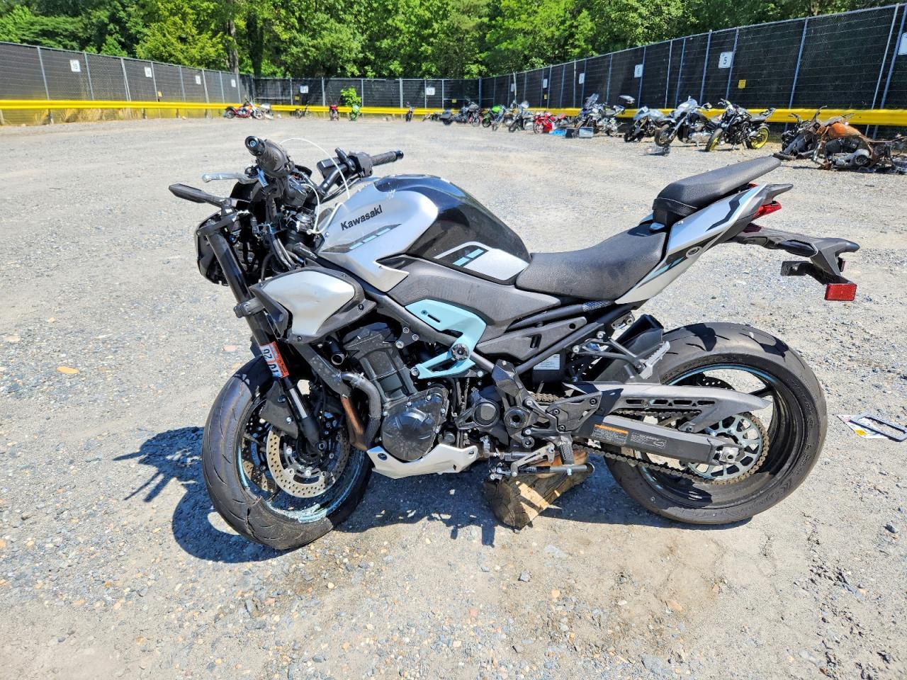 2025 Kawasaki Zr900 S - Image 3
