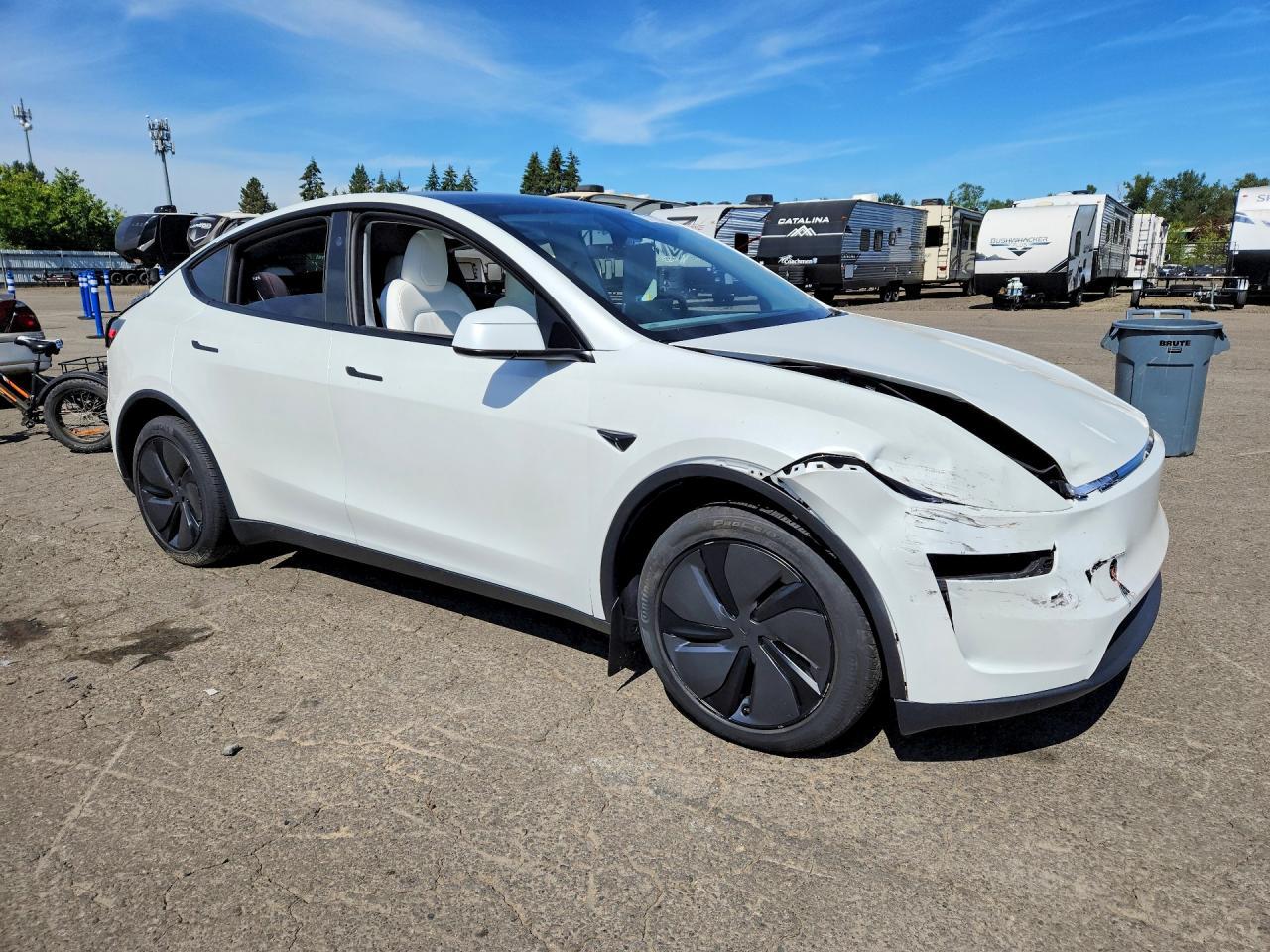 2026 Tesla Model Y - Image 4