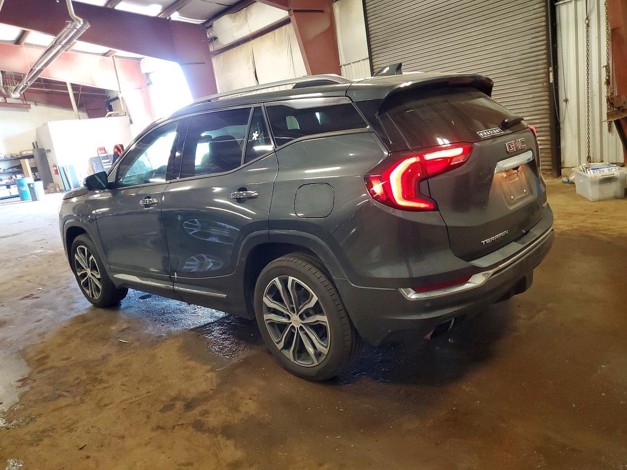 2020 GMC Terrain Denali - Фото 2