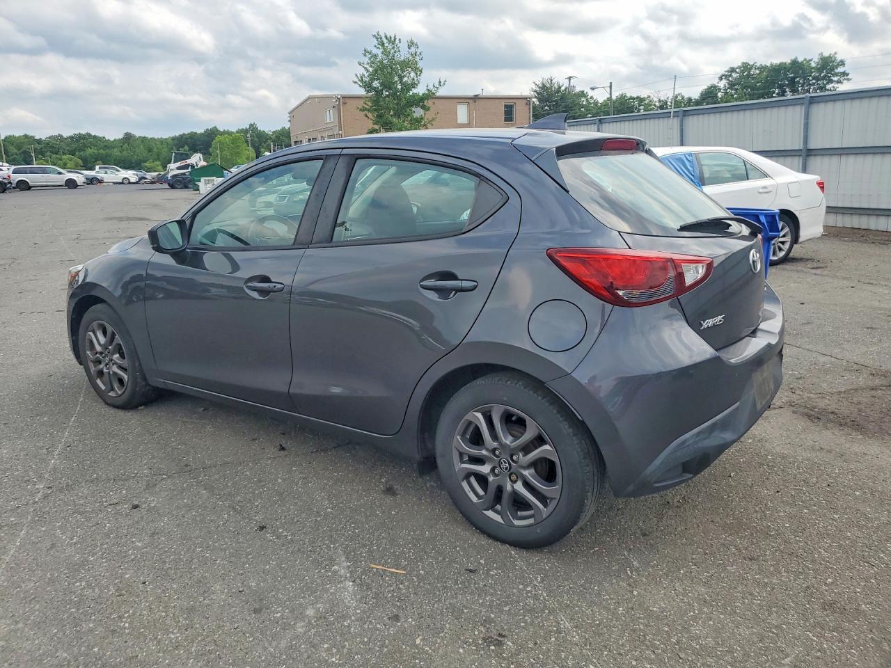 2020 Toyota Yaris Hatchback Xle - Фото 2
