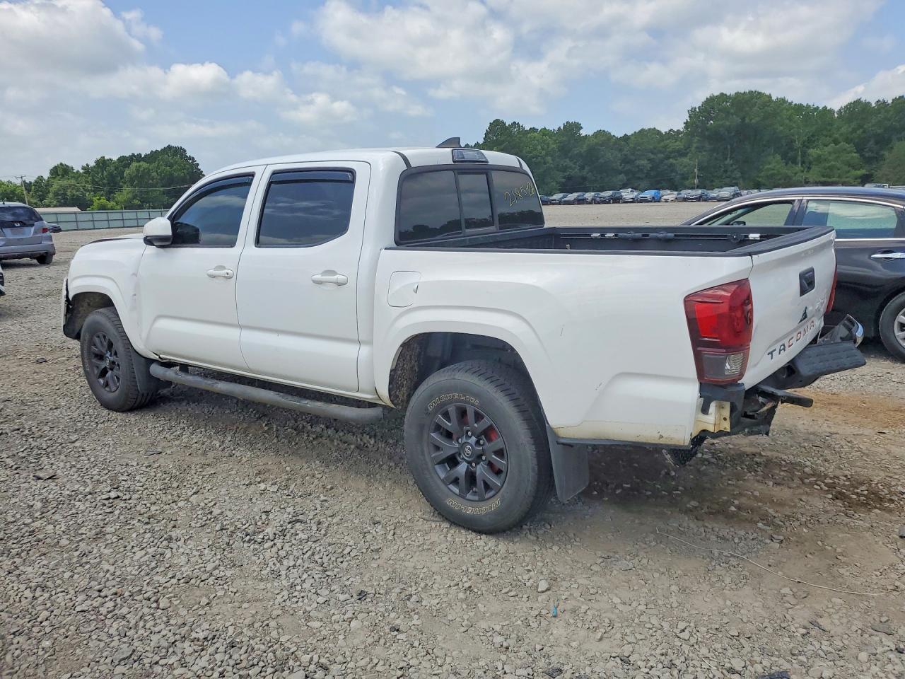 2018 Toyota Tacoma Sr - Фото 2
